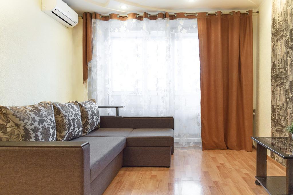 פולטבה Luxury 3 Rooms Apartments In Center By Green House מראה חיצוני תמונה