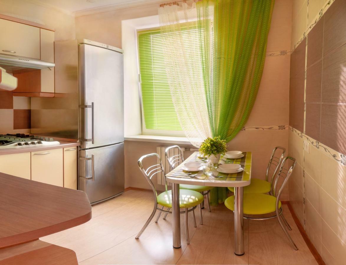 פולטבה Luxury 3 Rooms Apartments In Center By Green House מראה חיצוני תמונה